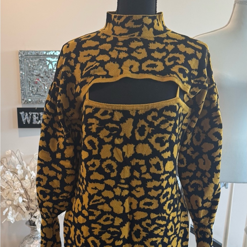 Fashion Nova Black and Mustard Knit Top